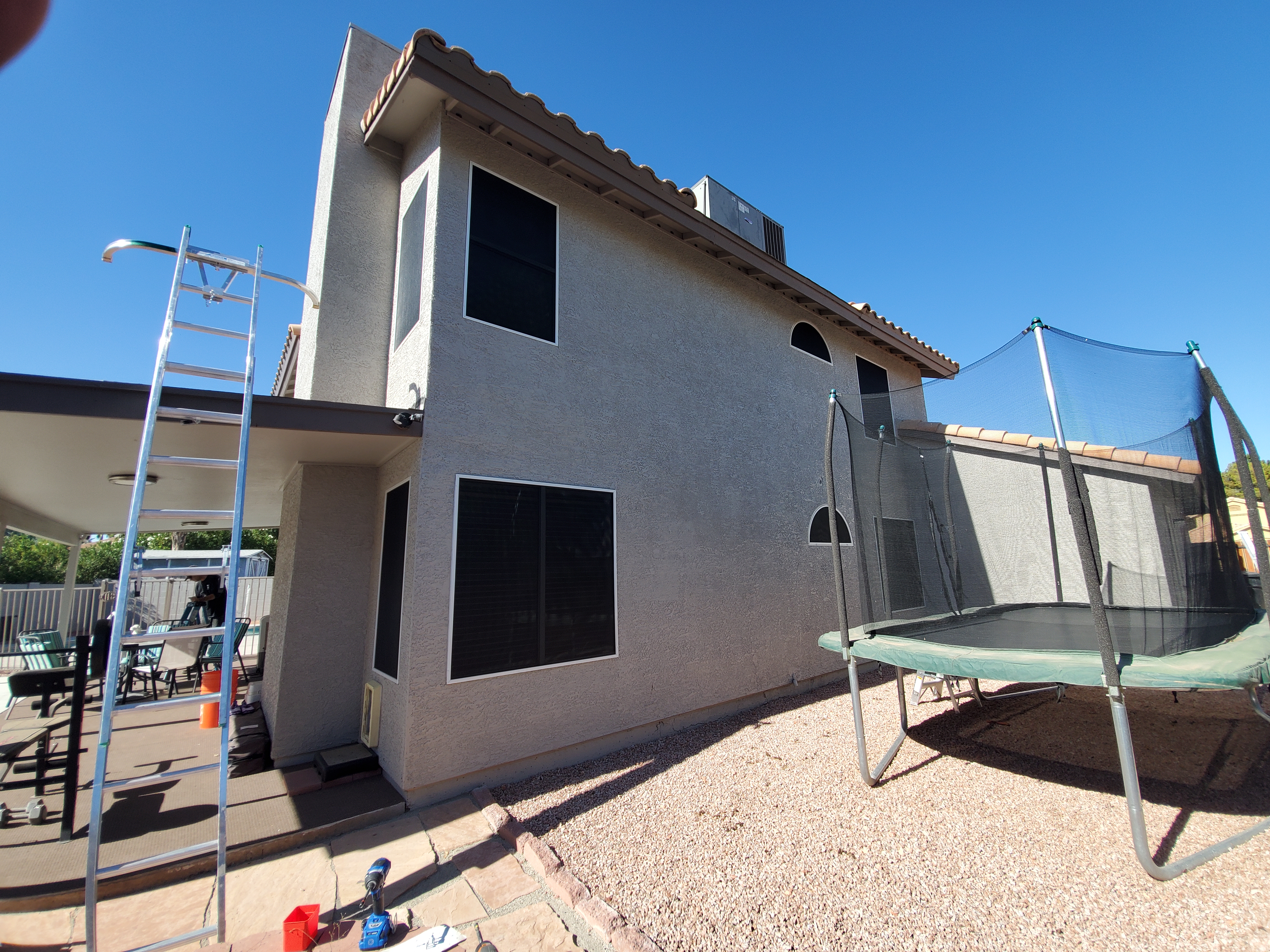 Sunscreen installation - installation detail